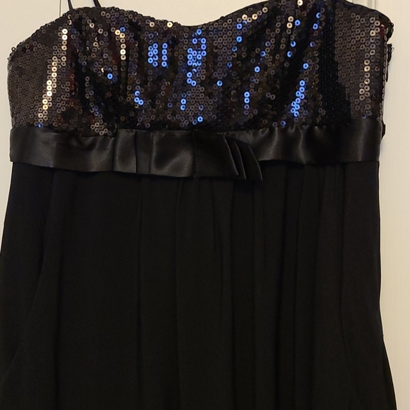 blouse - Picture 2 of 4